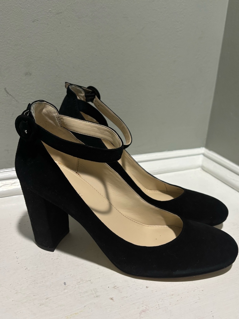 Marc Fisher Classic Black Suede Ankle-Strap Block Heel Pumps-size 9.5